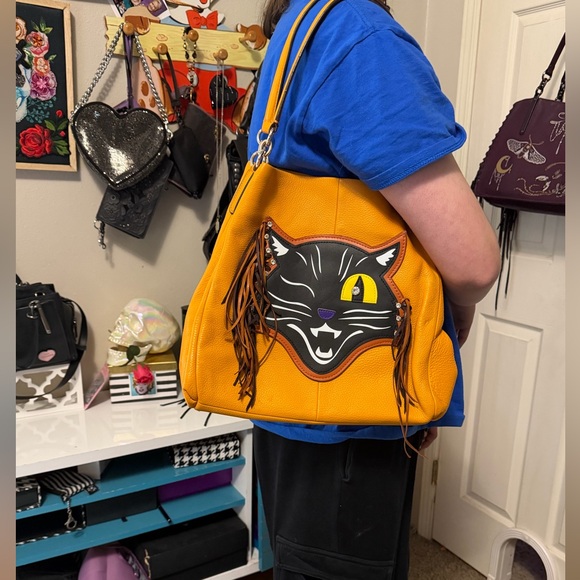 Upcrafted Coach black cat Pheobe Orange - Picture 14 of 15